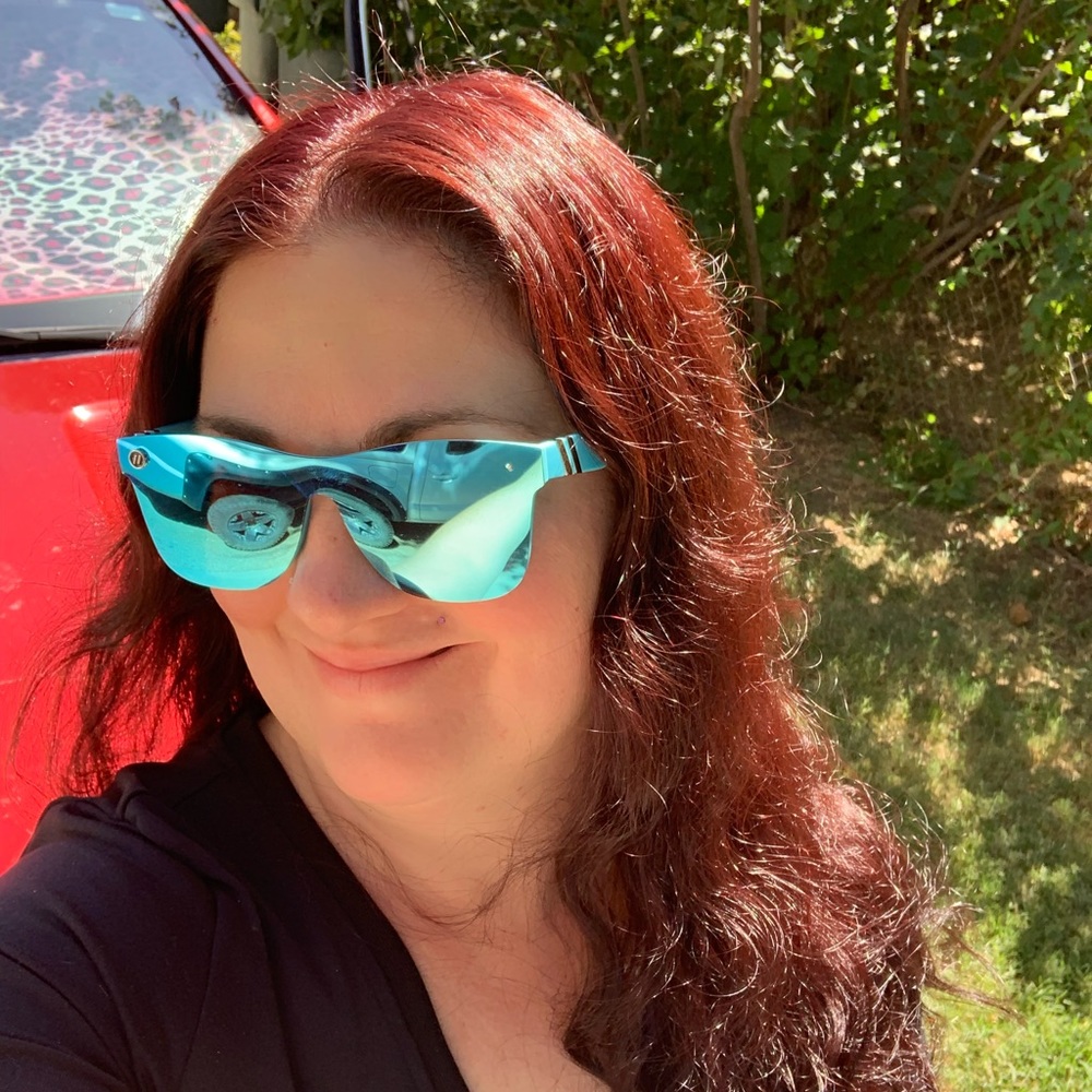 Meet your Posher, Bess